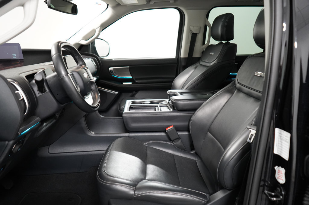 Certified 2025 Ford Expedition Platinum AWD/4WD image 14