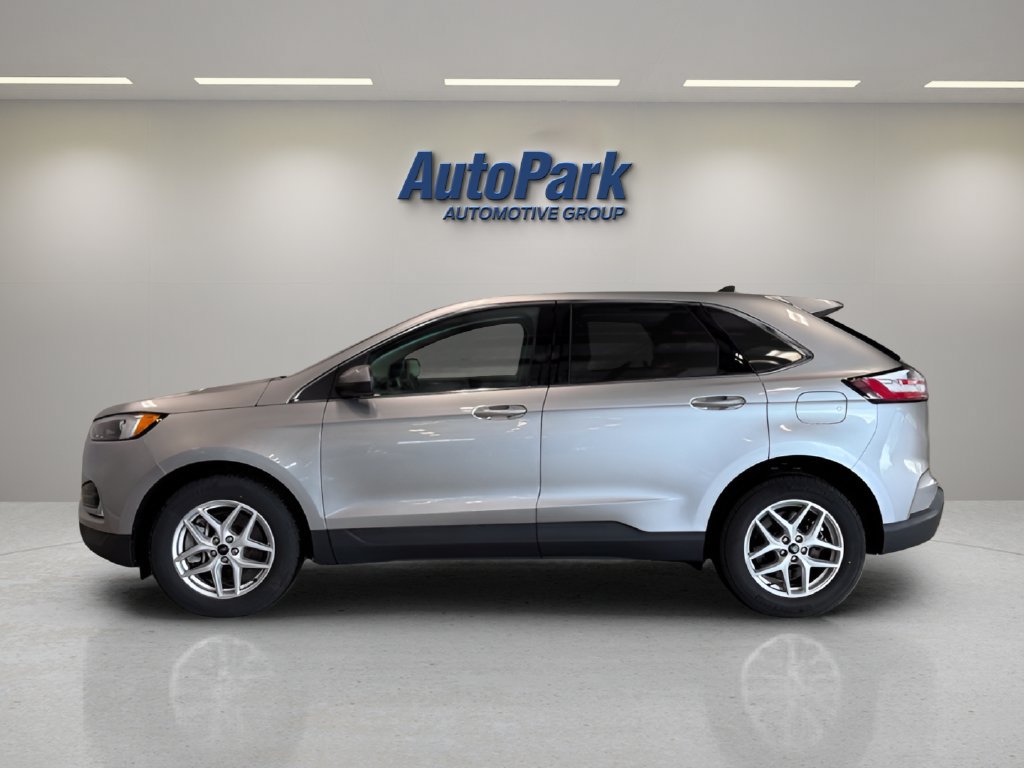 Certified 2023 Ford Edge SEL w/ Convenience Package AWD/4WD image 4