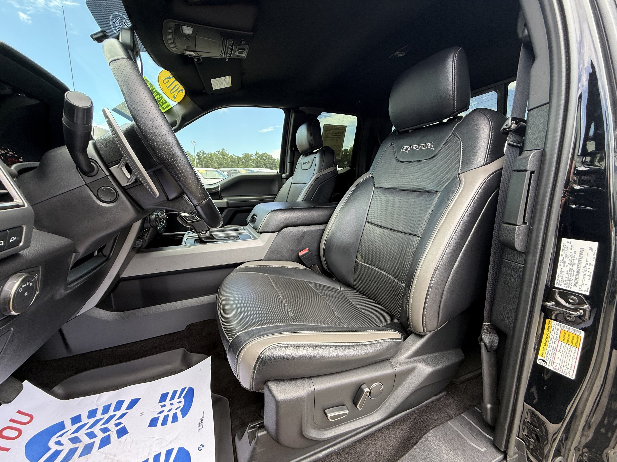 Certified 2018 Ford F150 Raptor w/ Equipment Group 802A Luxury AWD/4WD image 15