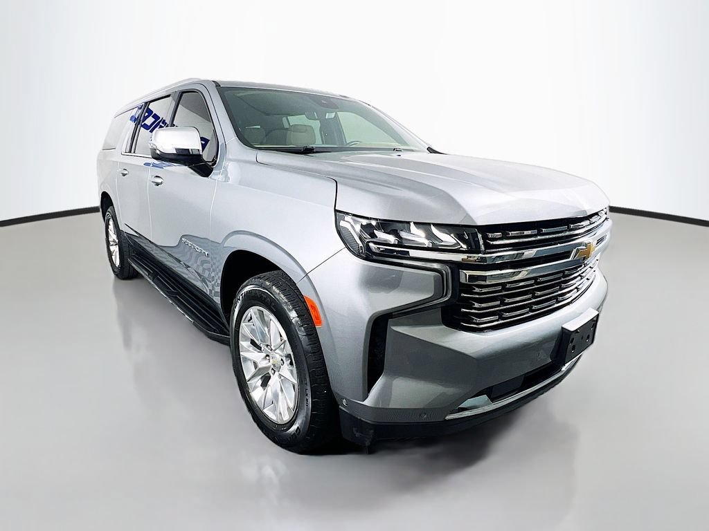 Used 2023 Chevrolet Suburban Premier w/ Advanced Technology Package AWD/4WD image 4