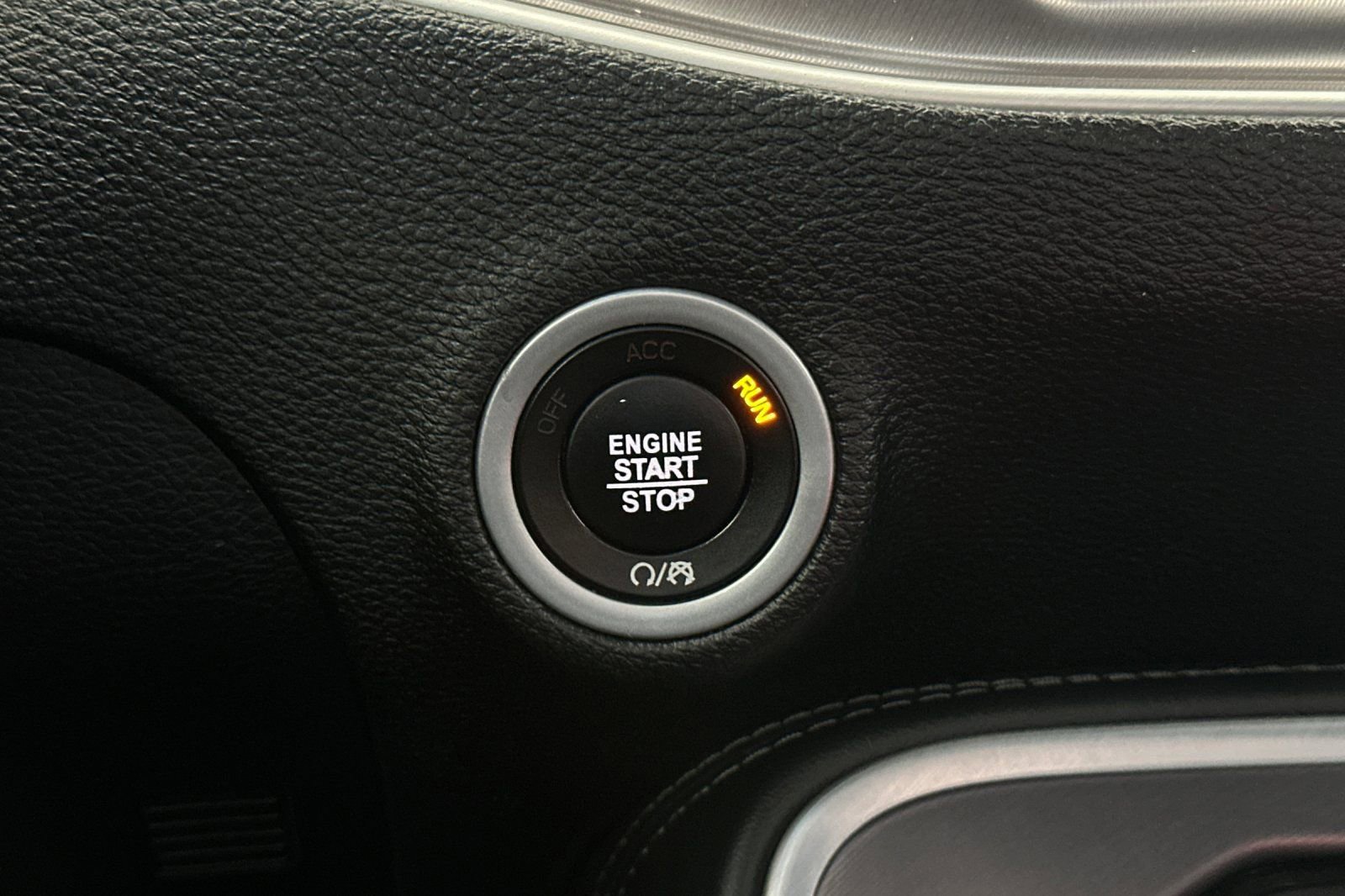 Used 2022 Dodge Challenger R/T RWD image 19