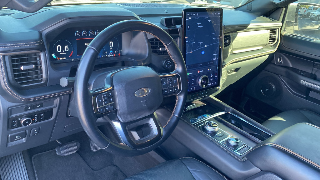 Certified 2024 Ford Expedition Platinum AWD/4WD image 15