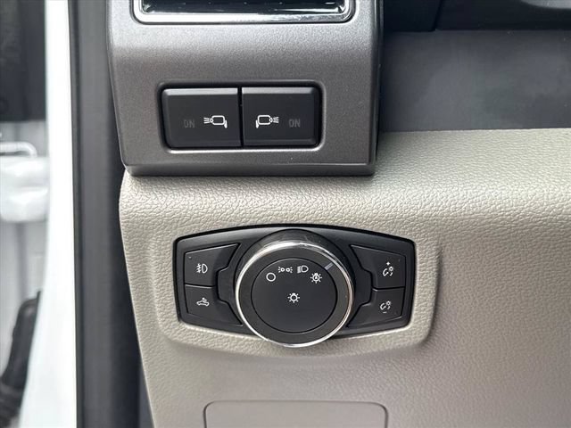 Certified 2022 Ford F250 XLT w/ XLT Premium Package AWD/4WD image 18