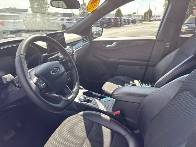 Certified 2026 Ford Escape ST-Line AWD/4WD image 17