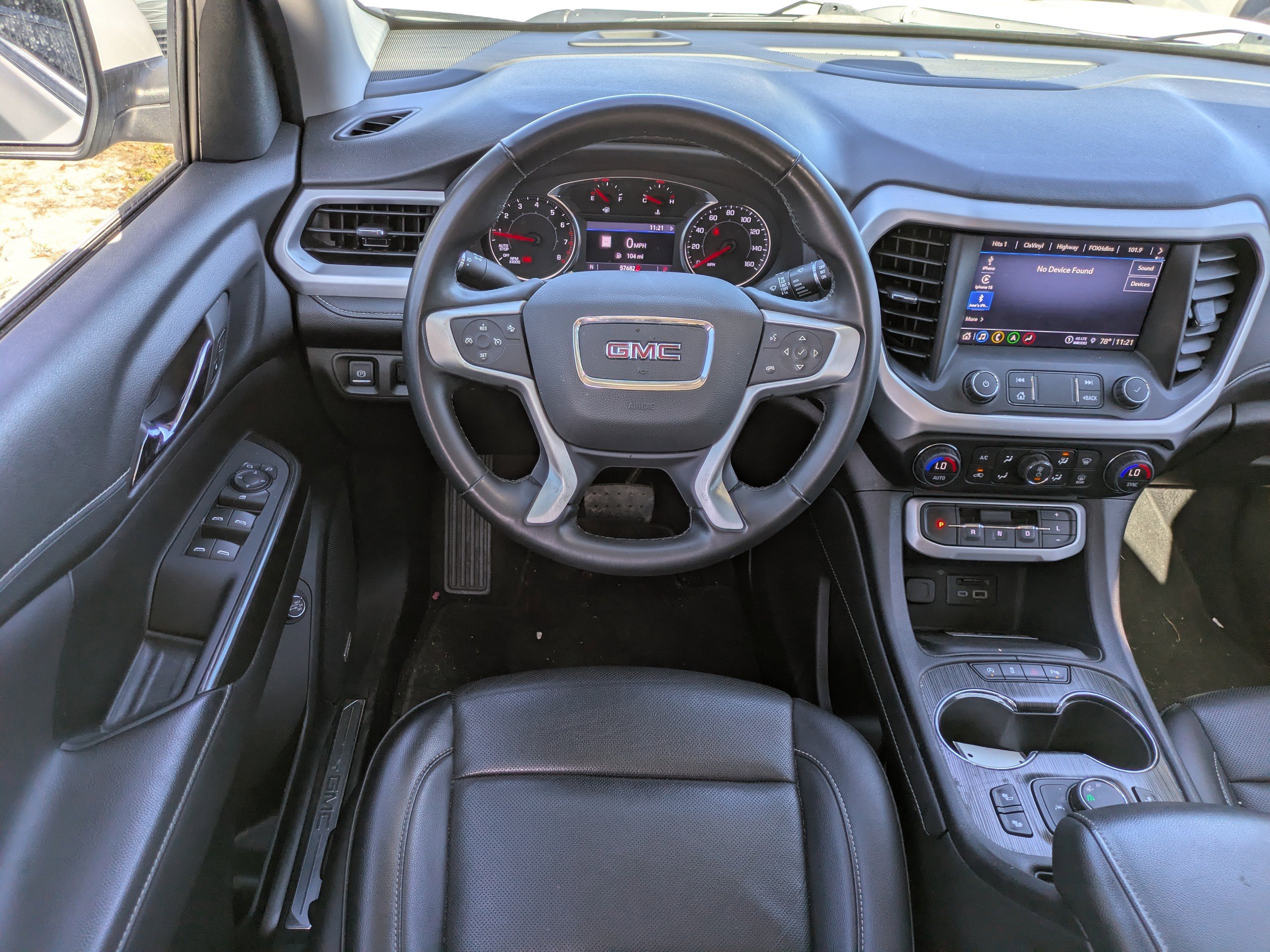 Used 2023 GMC Acadia SLT FWD image 15