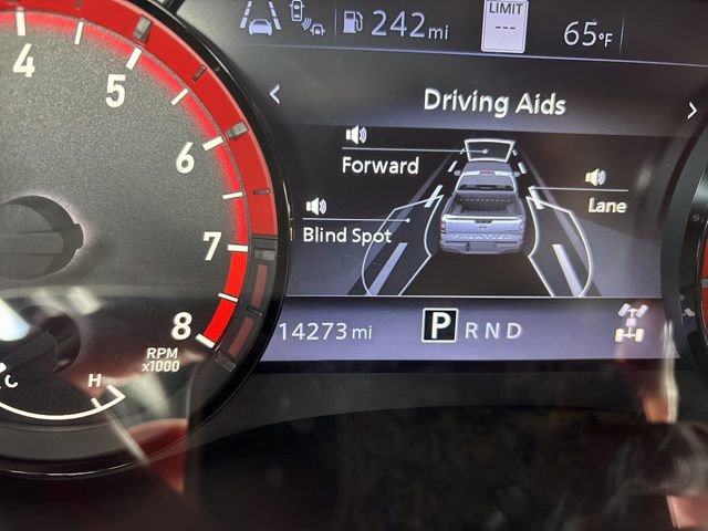 Used 2022 Nissan Frontier PRO-4X image 16