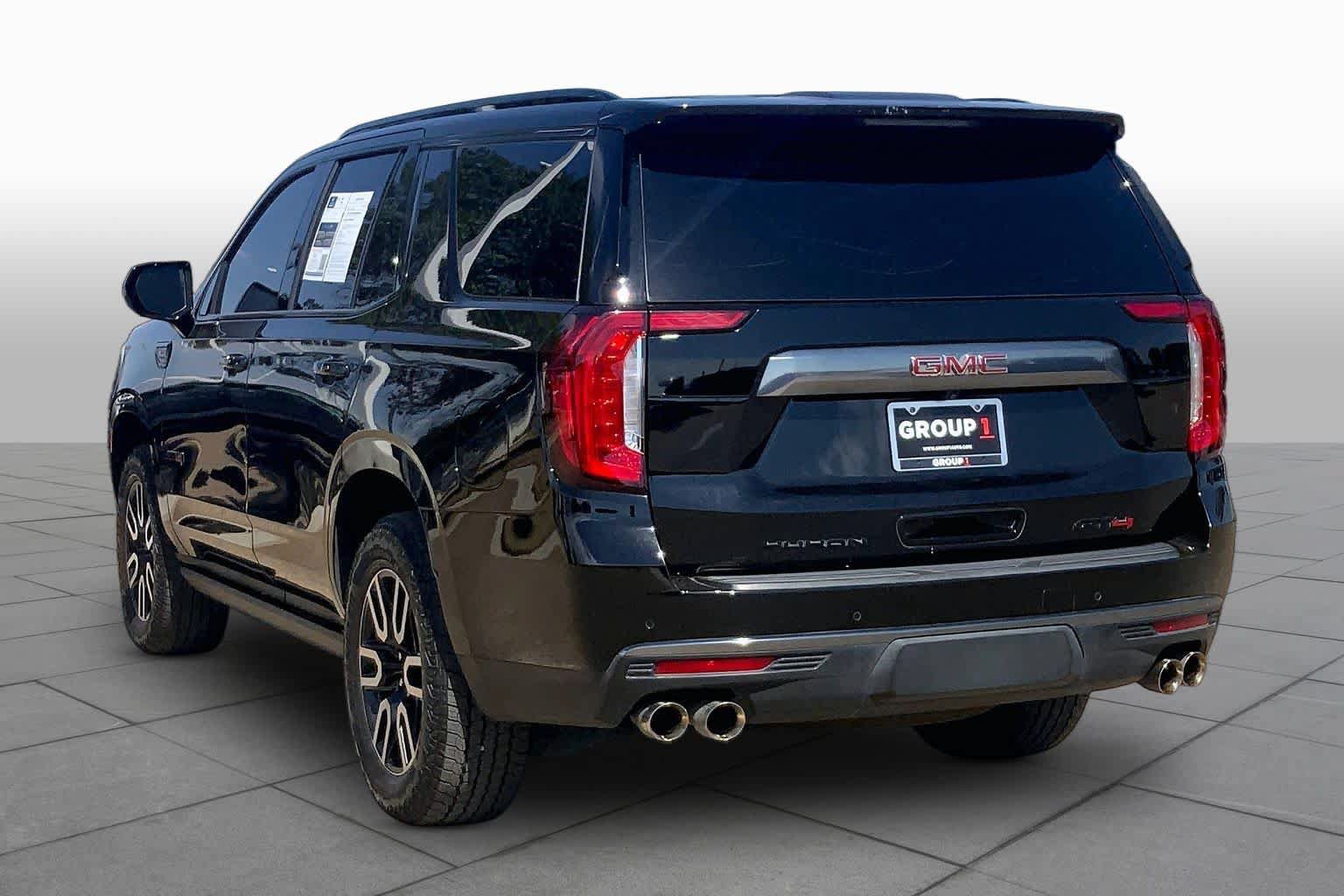 Used 2024 GMC Yukon AT4 w/ AT4 Premium Plus Package AWD/4WD image 12