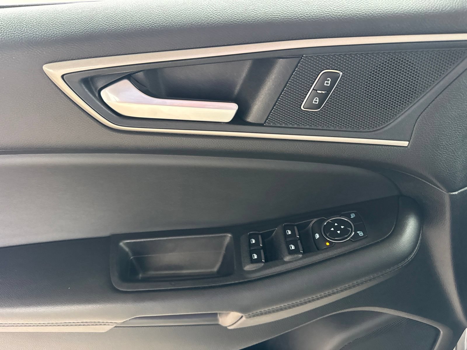 Certified 2024 Ford Edge SEL w/ Convenience Package AWD/4WD image 25