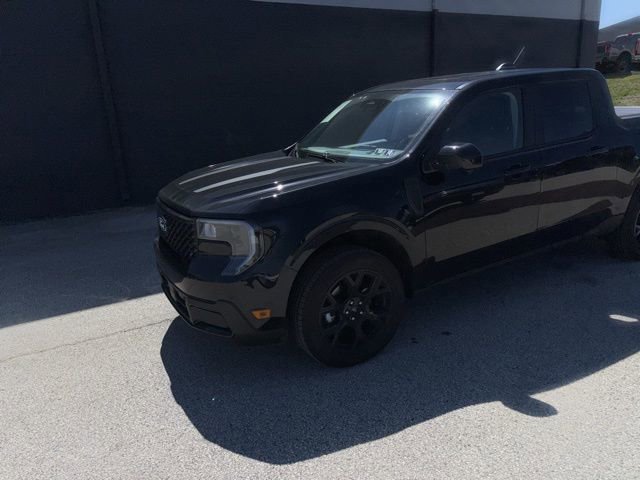 Certified 2025 Ford Maverick Lariat w/ Black Appearance Package AWD/4WD image 4