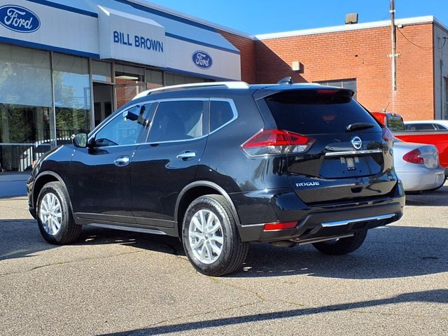 Used 2018 Nissan Rogue SV AWD/4WD image 2