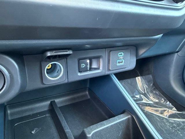 Certified 2024 Ford Maverick Tremor w/ Tremor Off-Road Package AWD/4WD image 39