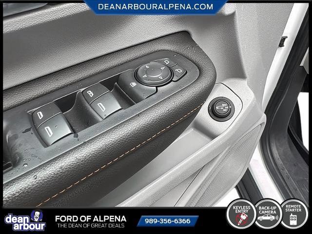 Used 2020 GMC Terrain SLE w/ Driver Convenience Package image 11