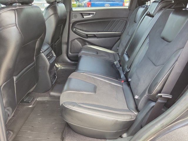 Certified 2020 Ford Edge ST w/ Cold Weather Package AWD/4WD image 11
