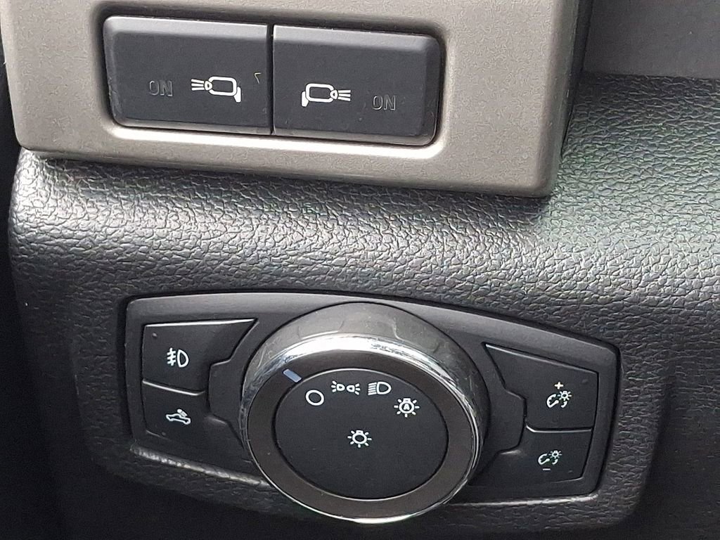 Certified 2020 Ford F350 Lariat AWD/4WD image 27