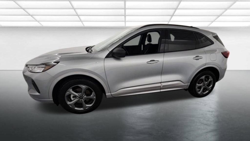 Certified 2024 Ford Escape ST-Line w/ Tech Pack #1 AWD/4WD image 4