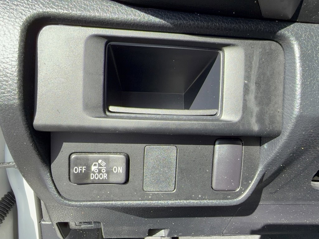 Used 2017 Toyota Tacoma SR5 image 26