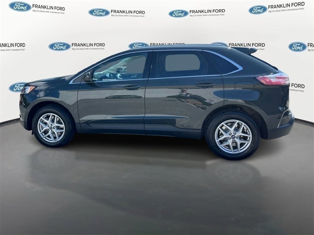 Certified 2022 Ford Edge SEL w/ Convenience Package image 2