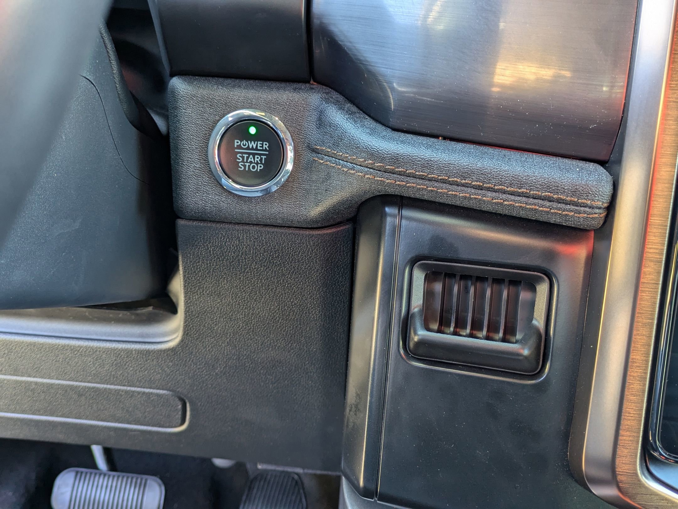 Certified 2023 Ford F150 Lightning Lariat image 28