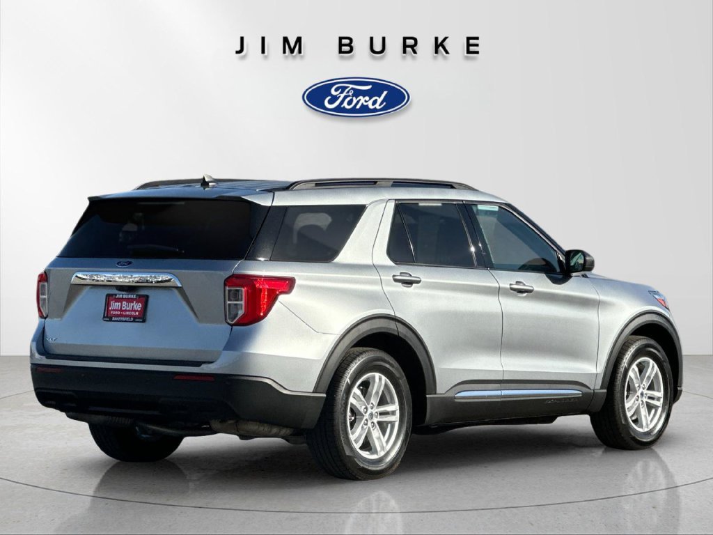 Certified 2023 Ford Explorer XLT RWD image 5