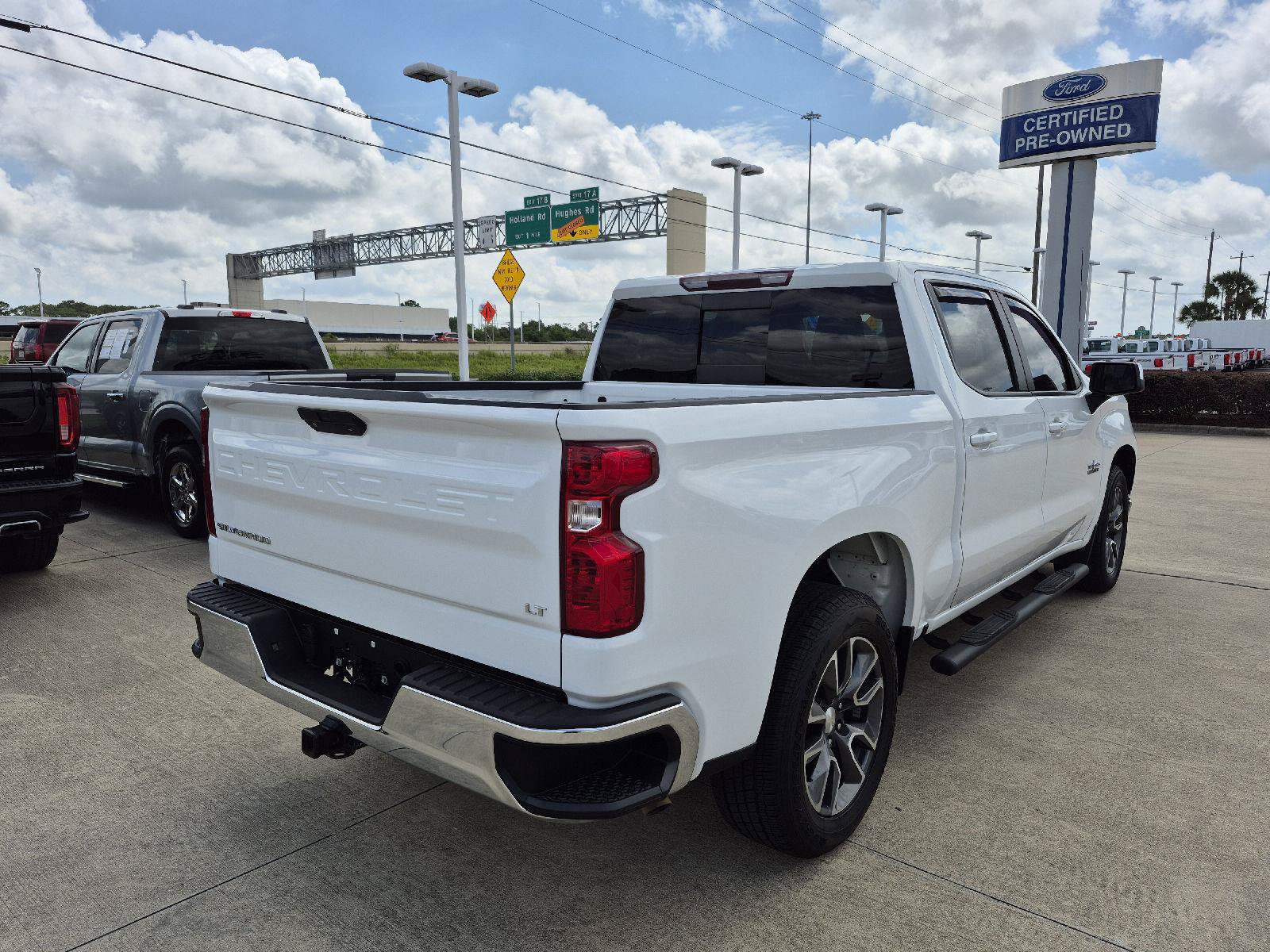 Used 2022 Chevrolet Silverado 1500 LT w/ Convenience Package II RWD image 14