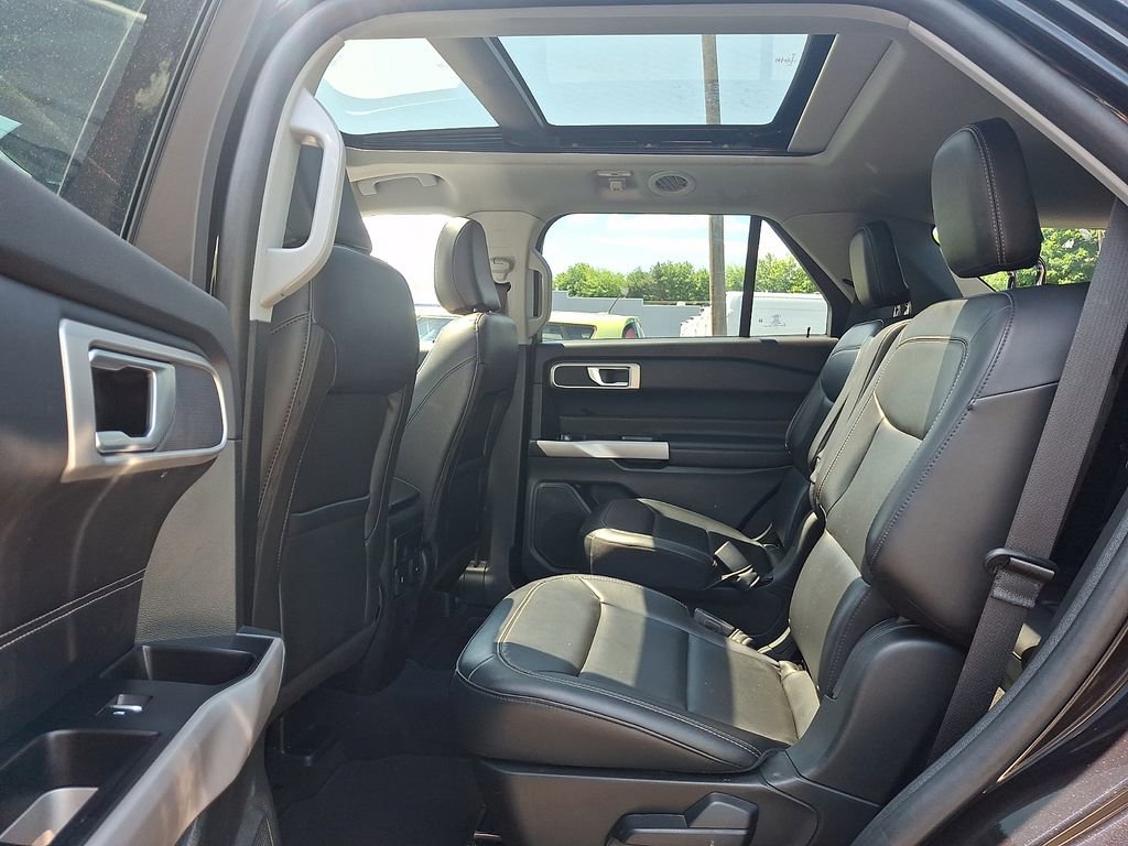 Certified 2023 Ford Explorer XLT w/ Equipment Group 202A AWD/4WD image 11