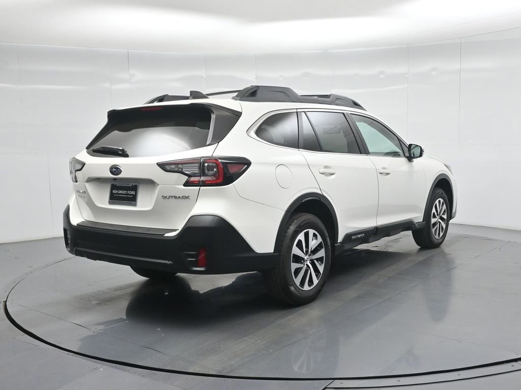 Used 2021 Subaru Outback Premium image 16