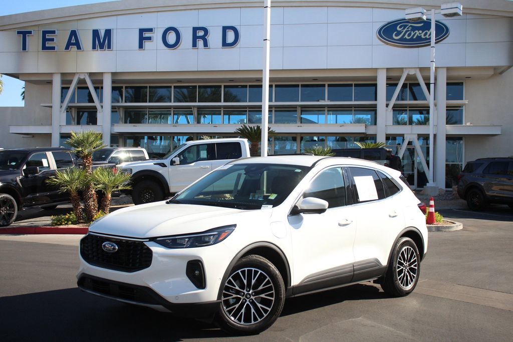 Certified 2023 Ford Escape SE w/ PHEV Premium Package FWD image 2