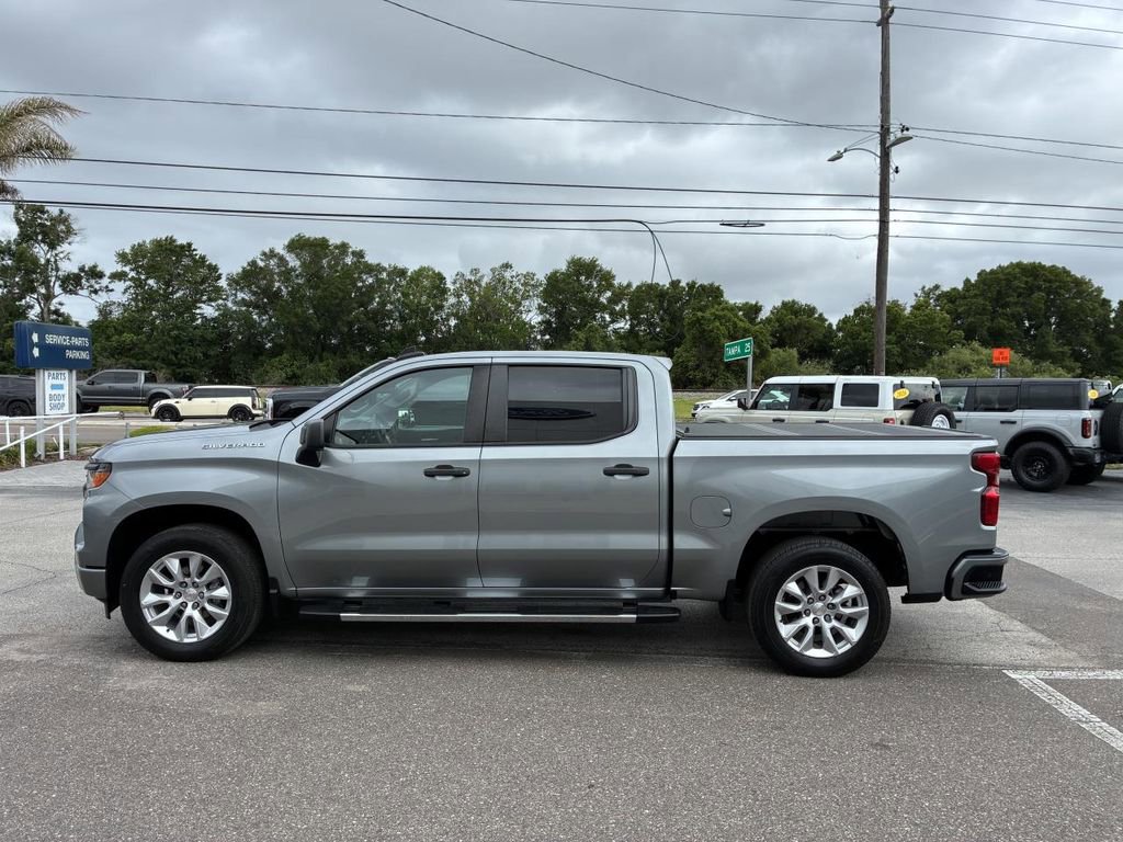 Used 2023 Chevrolet Silverado 1500 Custom image 2