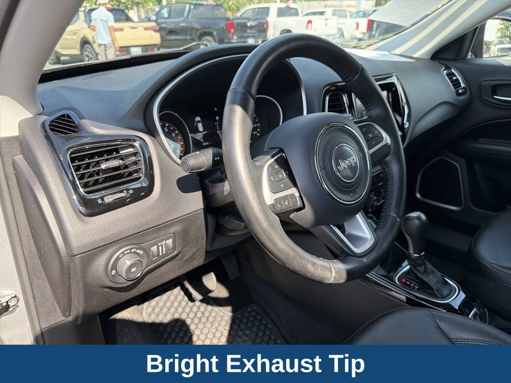 Used 2019 Jeep Compass Latitude AWD/4WD image 12