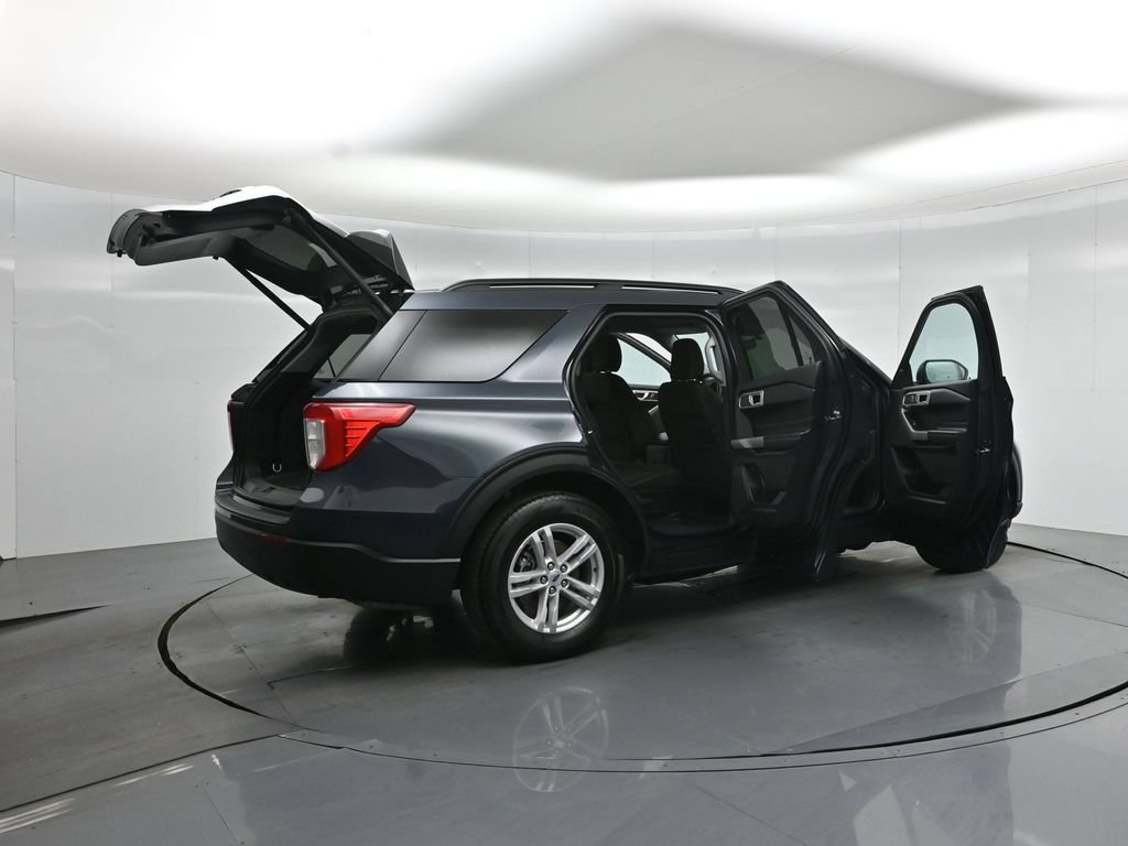 Certified 2023 Ford Explorer XLT RWD image 6