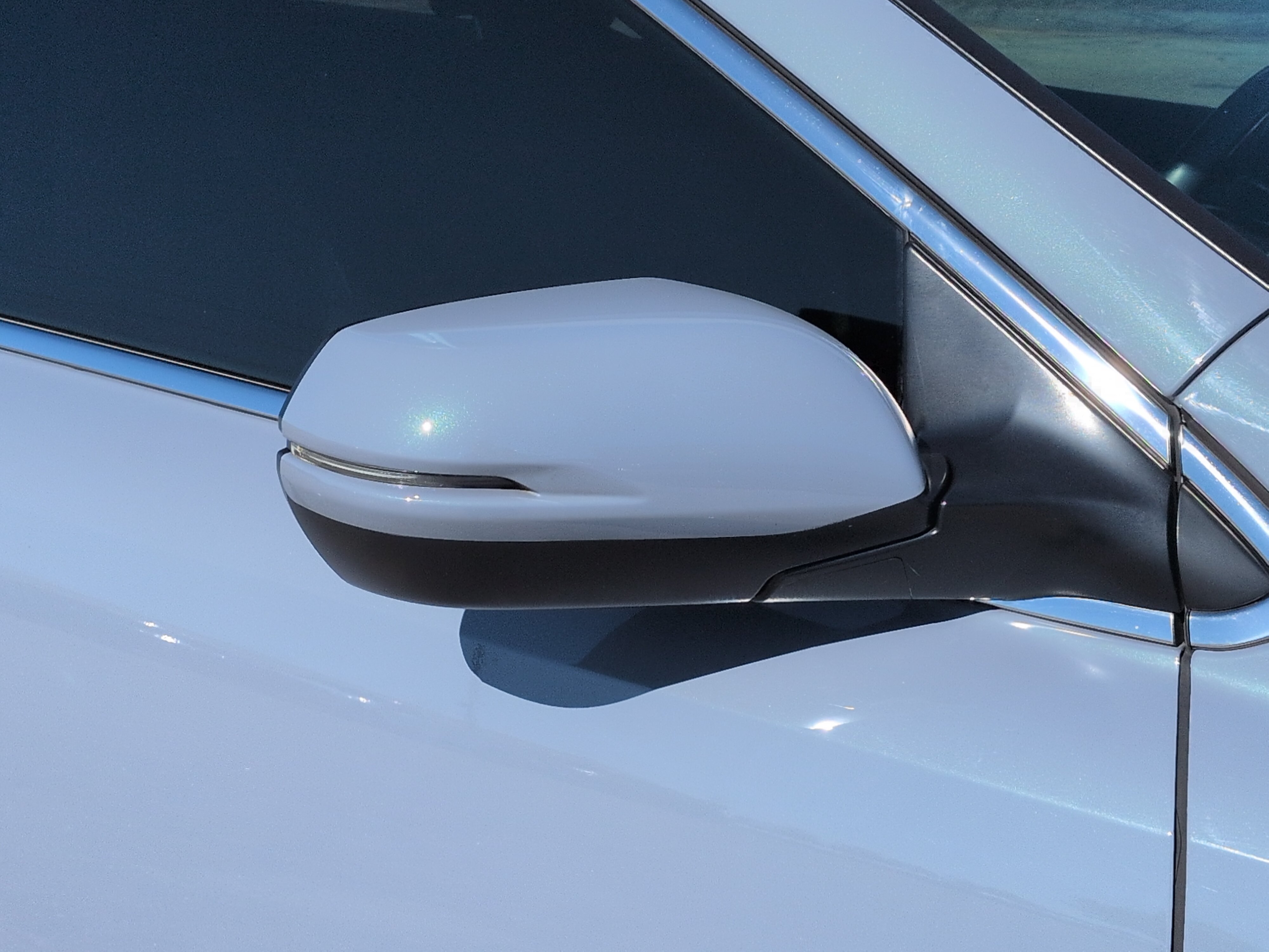 Used 2021 Honda CR-V EX-L image 10