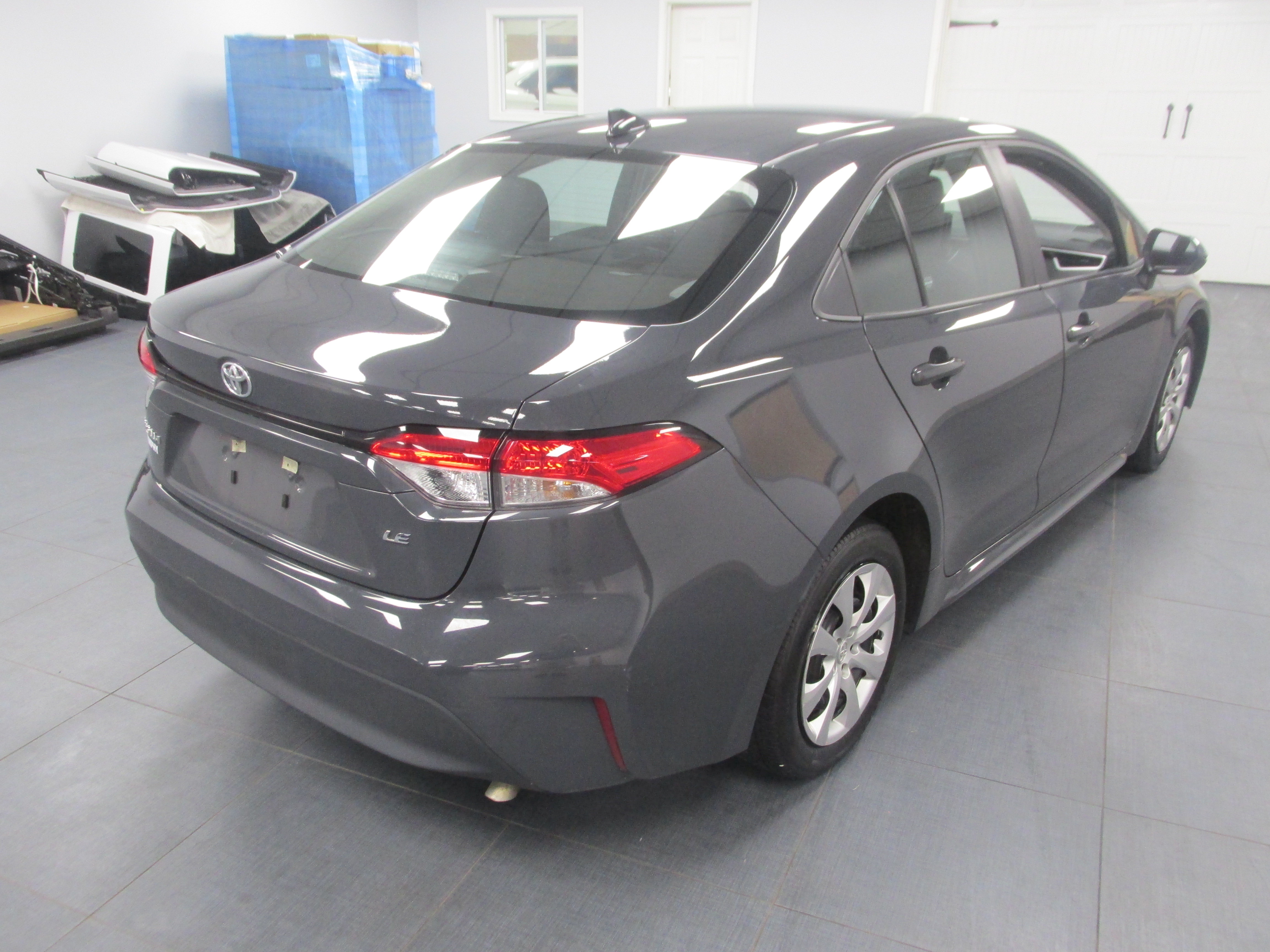 Used 2025 Toyota Corolla LE FWD image 5