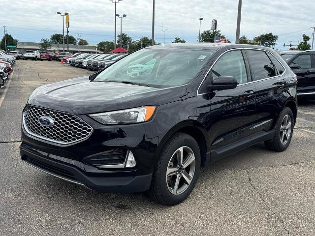 Certified 2023 Ford Edge SEL w/ Convenience Package AWD/4WD image 2