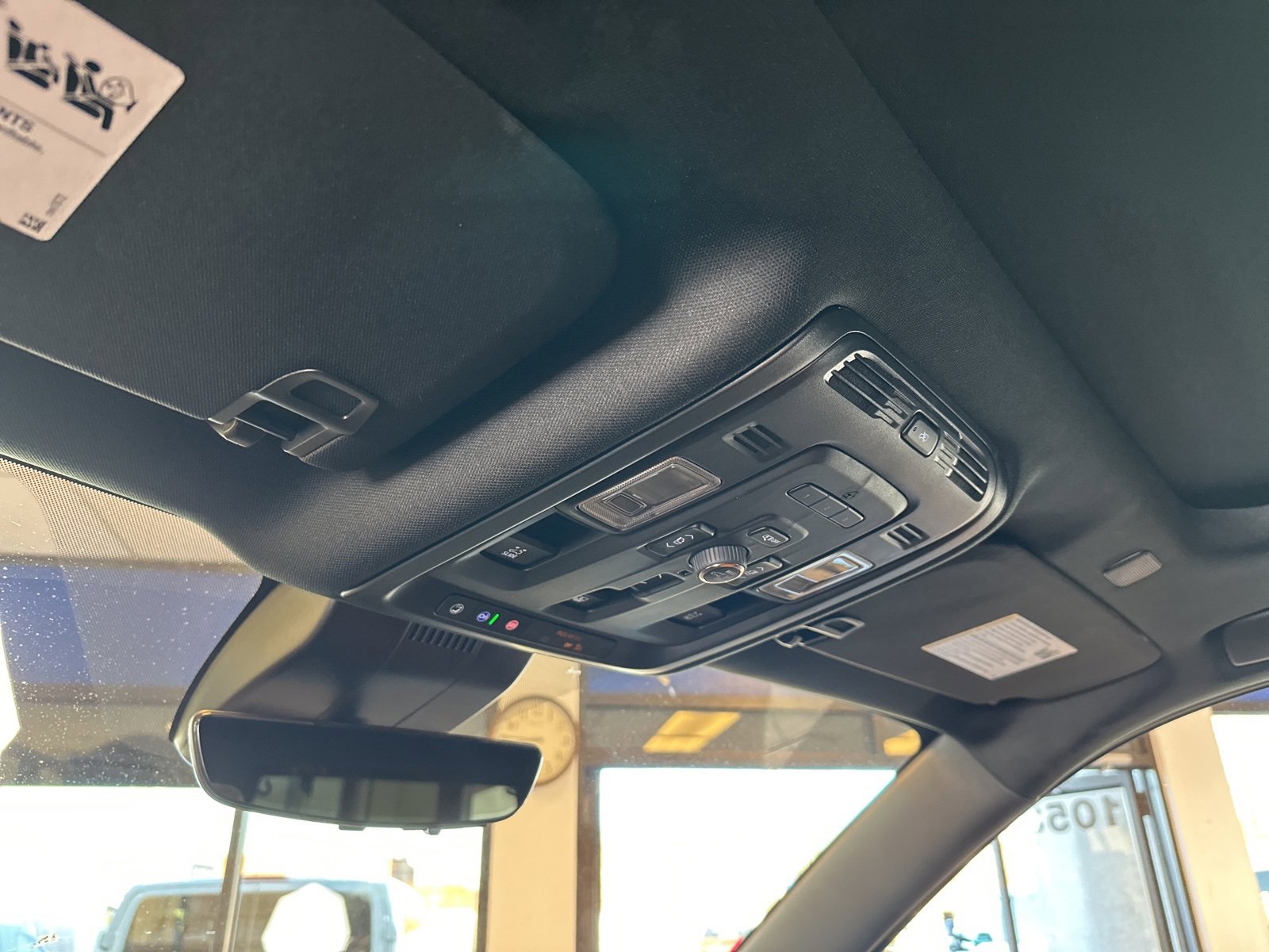 Used 2024 GMC Yukon Denali Ultimate w/ LPO, Floor Liner Package image 28