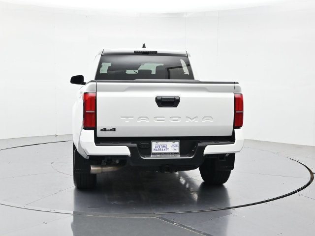 Used 2025 Toyota Tacoma TRD Sport AWD/4WD image 8