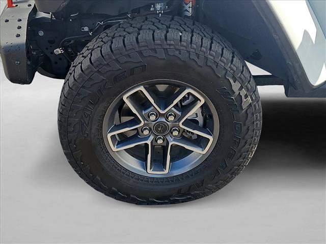 Used 2025 Jeep Gladiator Mojave AWD/4WD image 23