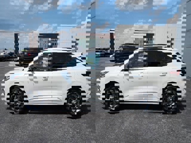 Certified 2024 Ford Escape ST-Line w/ Tech Pack #1 image 6