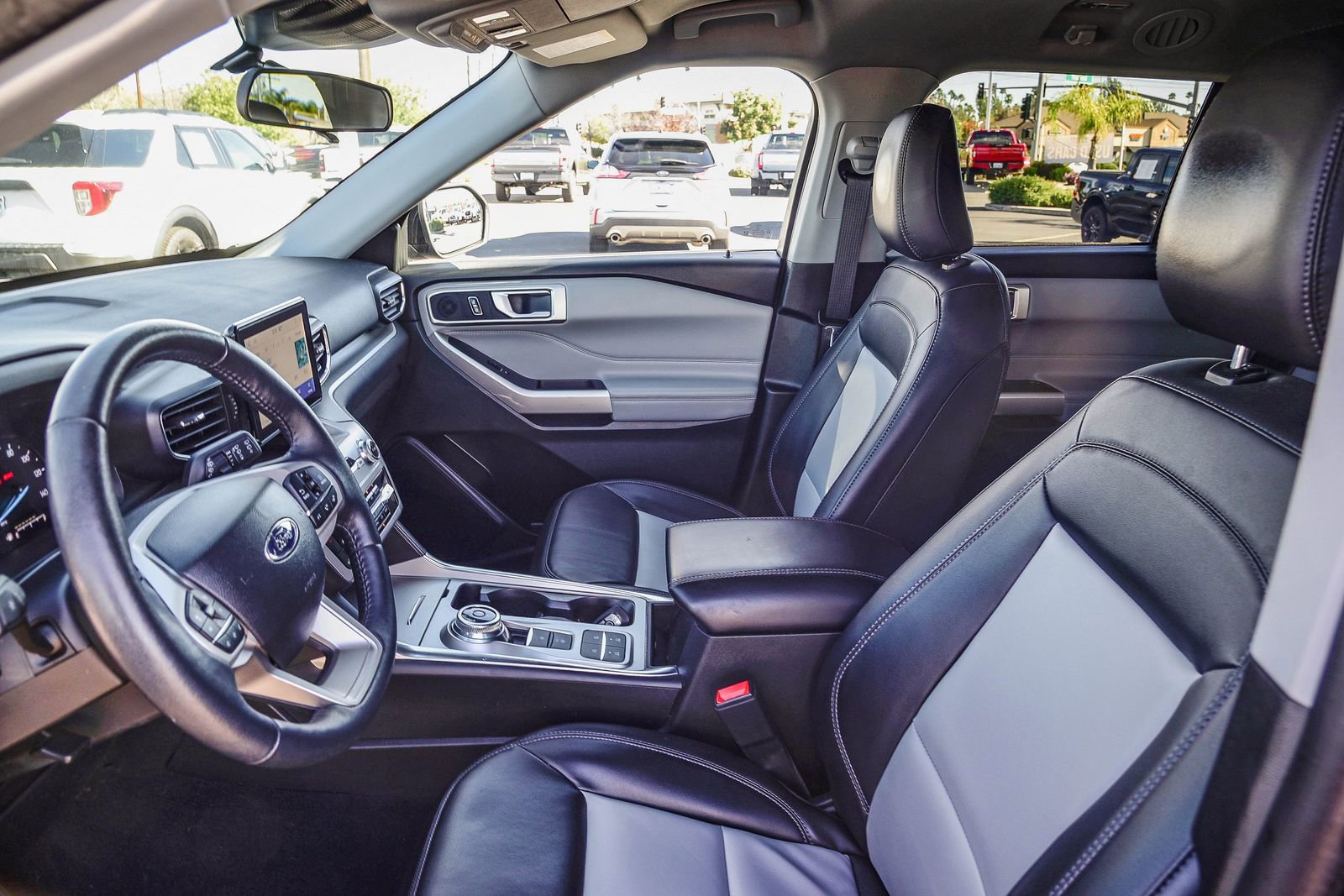 Certified 2023 Ford Explorer XLT w/ Equipment Group 202A image 18