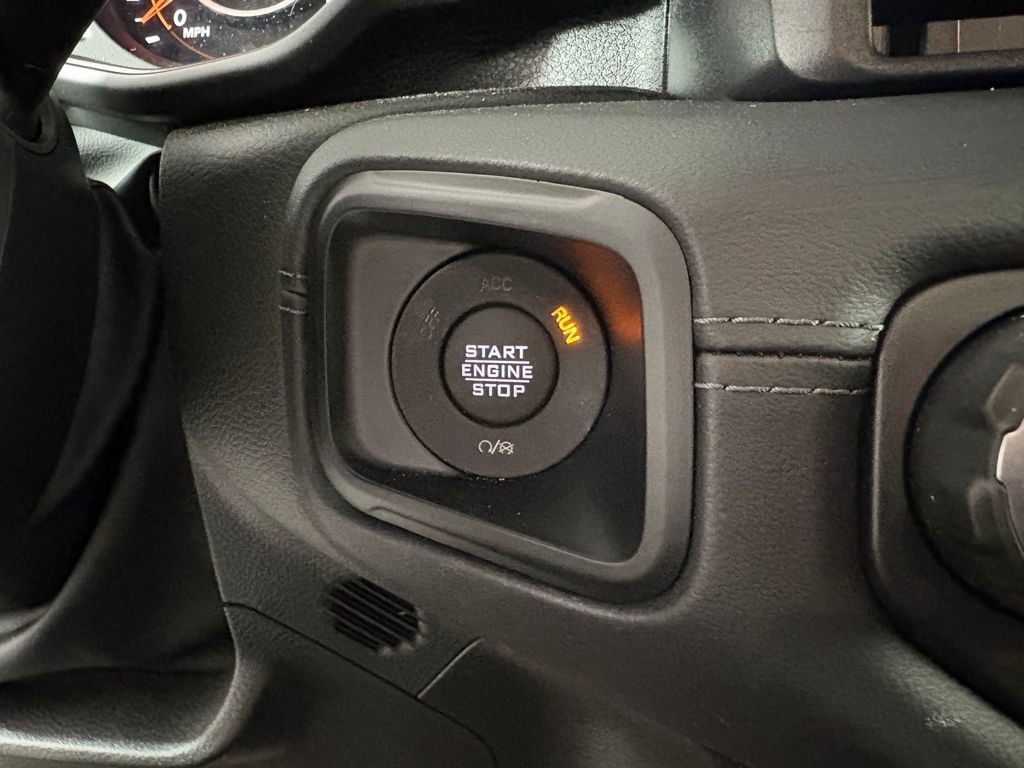 Used 2025 Jeep Gladiator Rubicon w/ Safety Group image 22