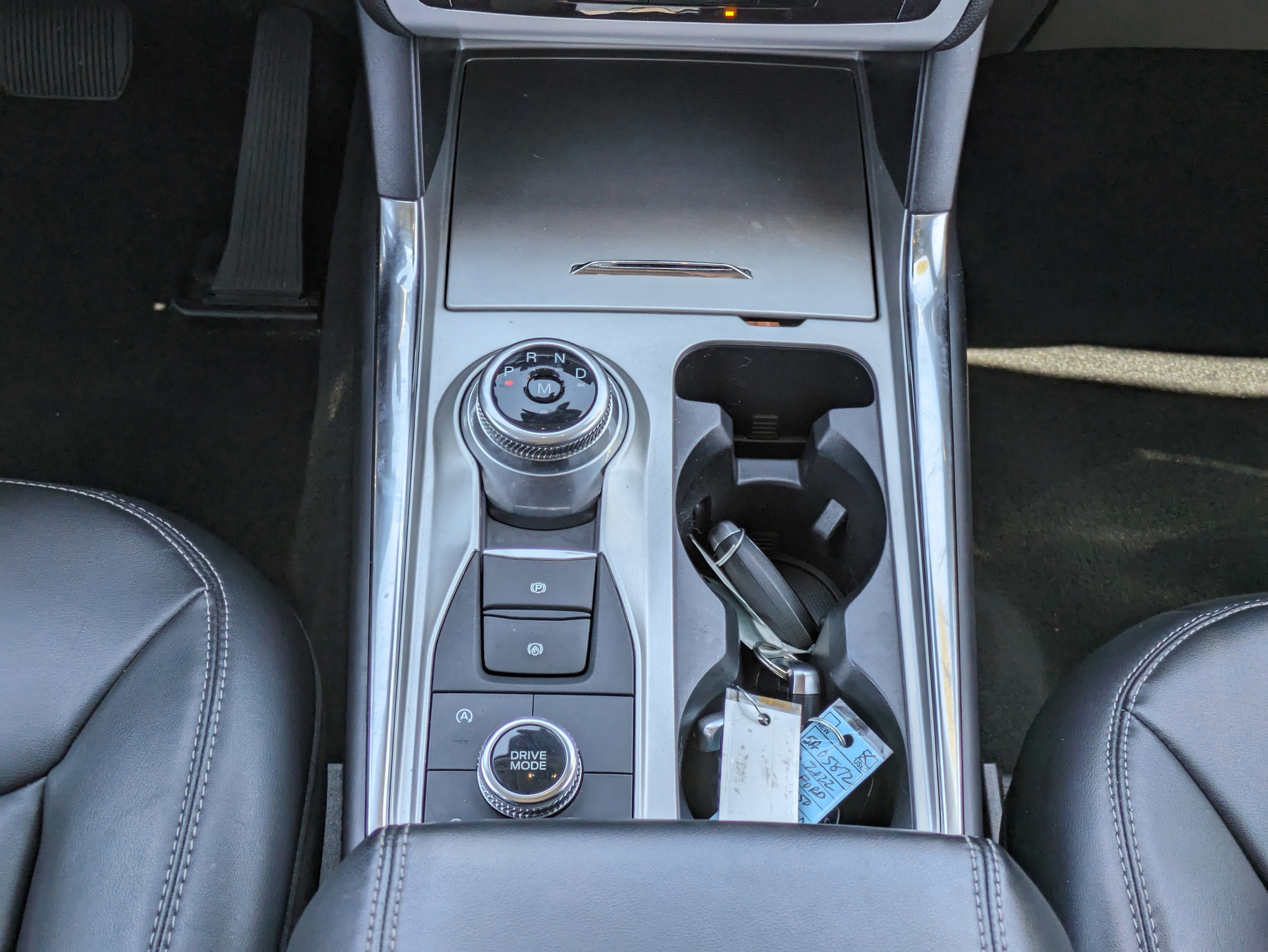 Certified 2021 Ford Explorer XLT w/ Equipment Group 202A image 16