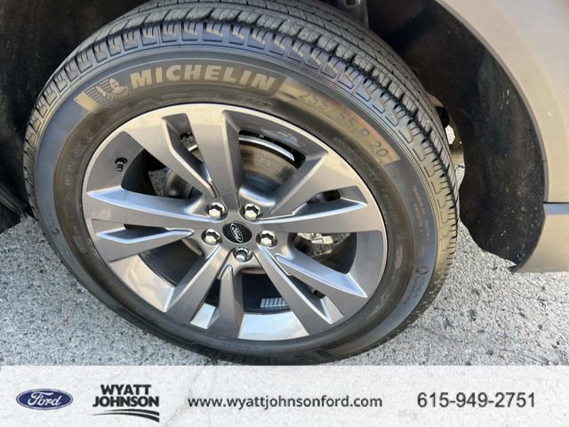 Certified 2023 Ford Explorer XLT w/ Equipment Group 202A AWD/4WD image 11