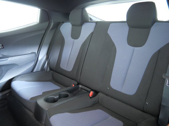Used 2020 Hyundai Veloster 2.0 FWD image 12