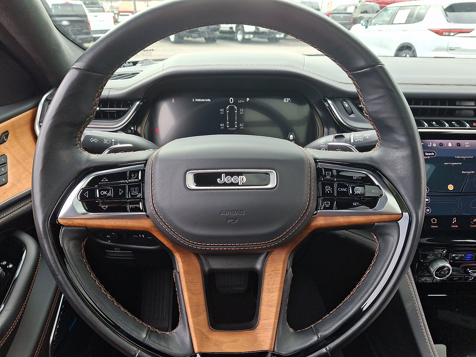Used 2023 Jeep Grand Cherokee L Summit AWD/4WD image 27