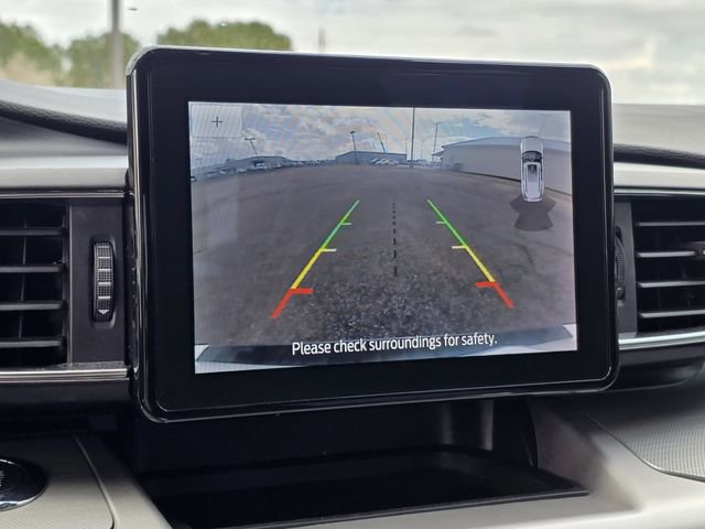 Certified 2022 Ford Explorer XLT w/ Equipment Group 202A image 10