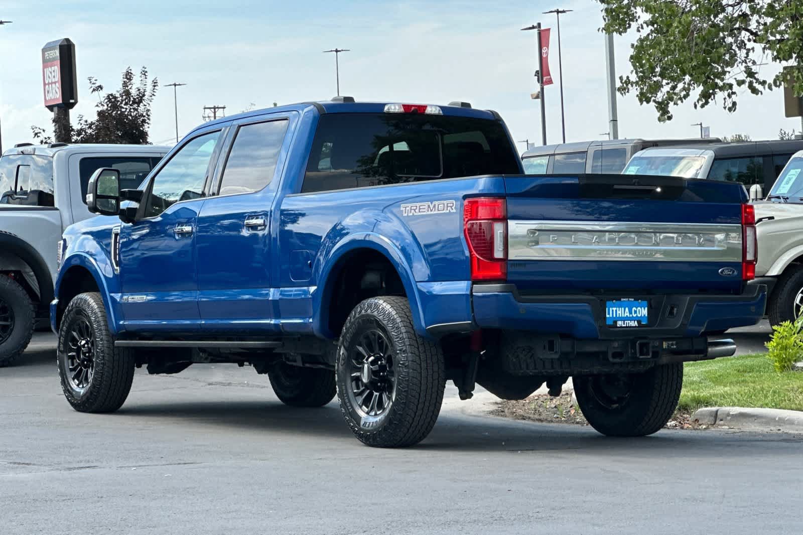 Certified 2022 Ford F250 Platinum w/ Tremor Off-Road Package AWD/4WD image 6