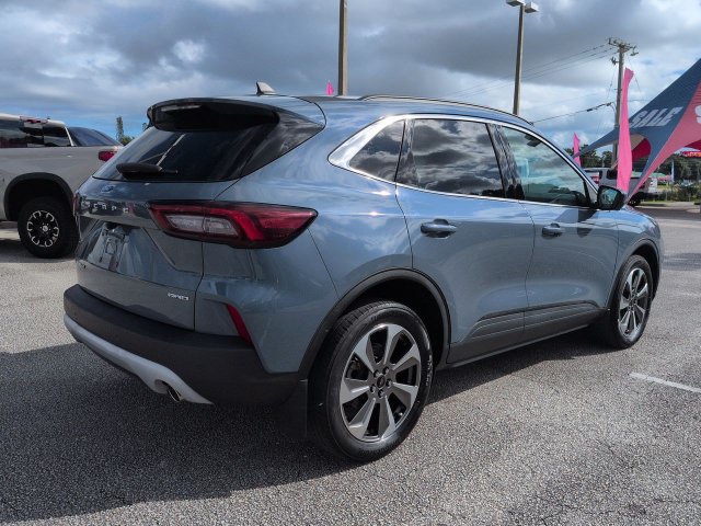 Certified 2023 Ford Escape Platinum AWD/4WD image 4
