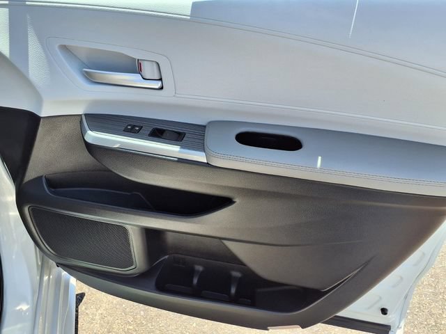 Used 2025 Toyota Sienna XLE w/ XLE Plus Package AWD/4WD image 21
