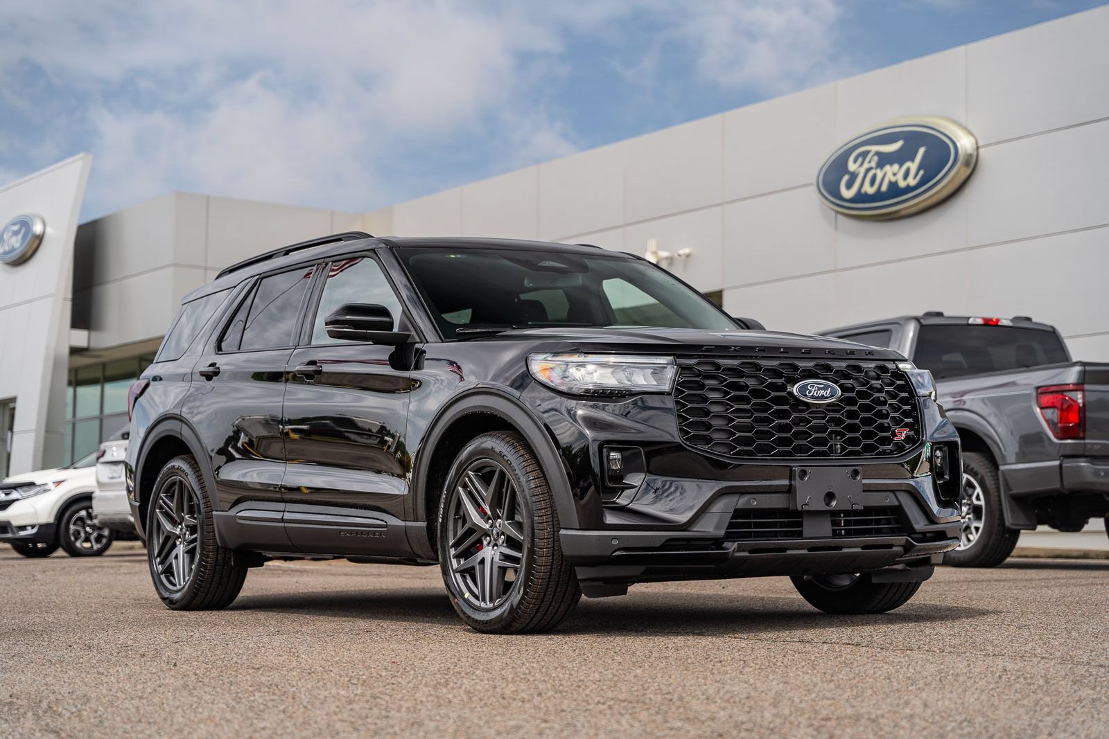 Certified 2026 Ford Explorer ST w/ Sun And Sound Package AWD/4WD image 1