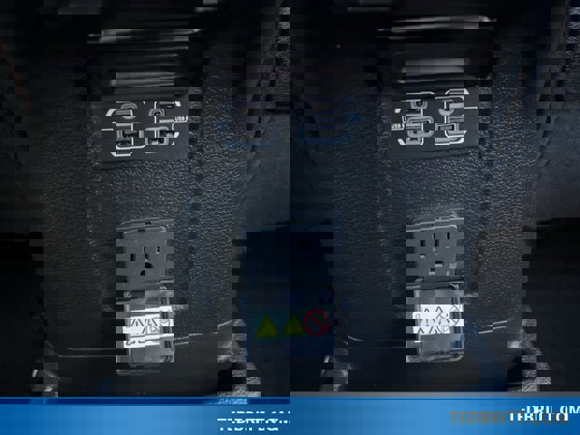 Used 2022 Jeep Wrangler Unlimited Rubicon w/ Cold Weather Group image 17