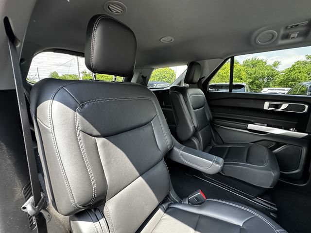 Certified 2023 Ford Explorer XLT w/ Equipment Group 202A AWD/4WD image 37